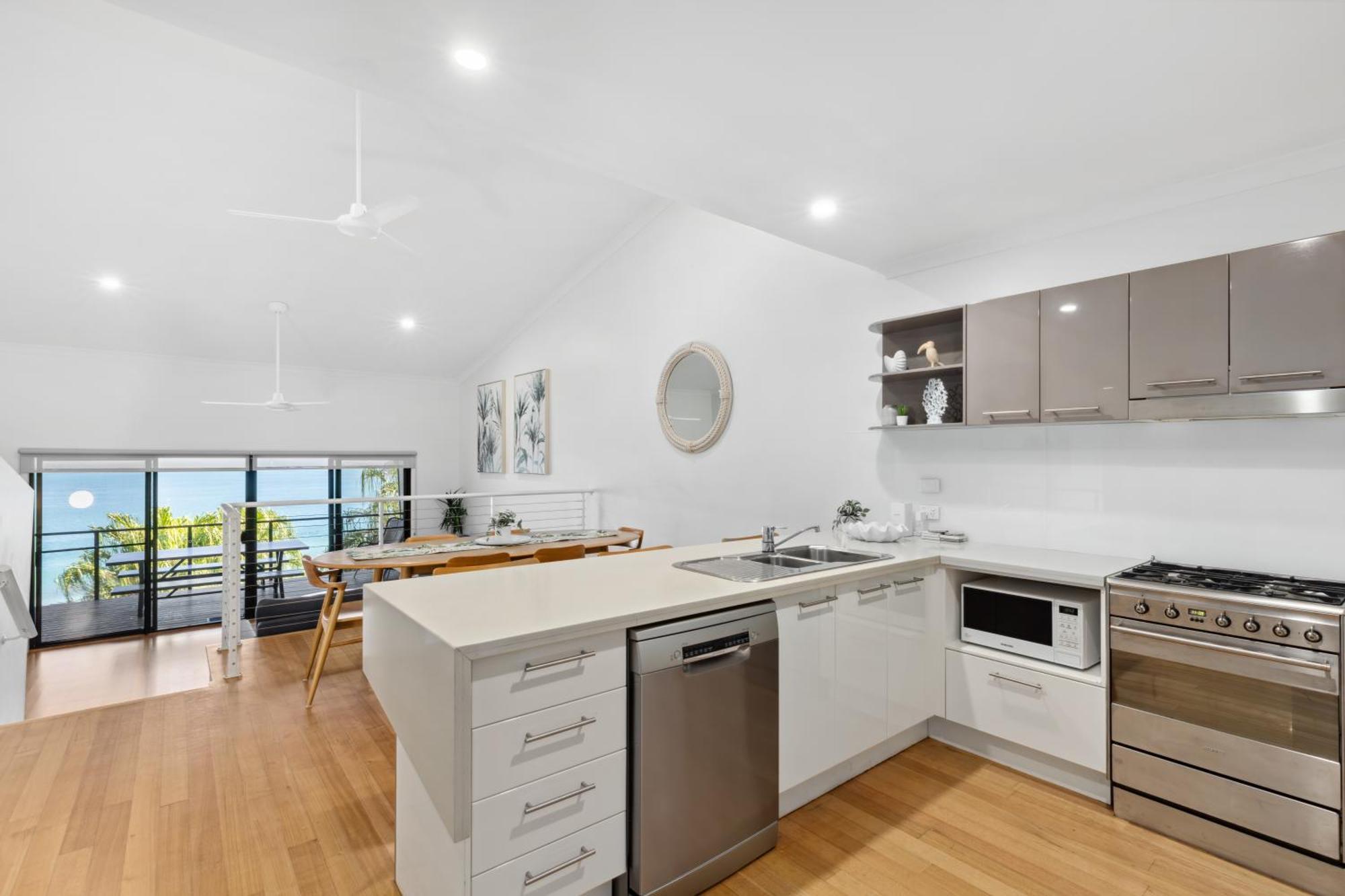 Shorelines Apartments On Hamilton Island By Hiha Екстериор снимка